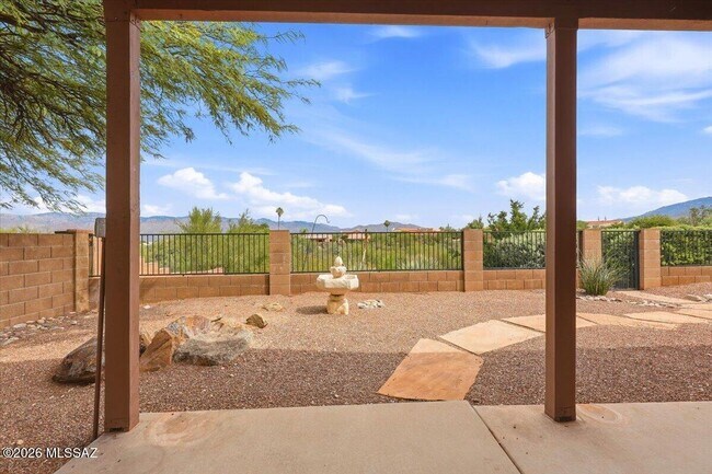 Building Photo - 10961 E Siskin Pl