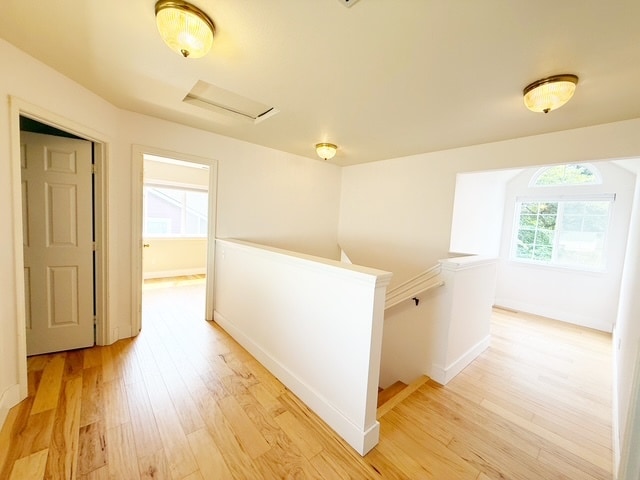 Building Photo - 1128 NW Thornwood Cir