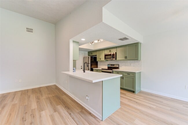 Building Photo - 21319 Park Green Dr