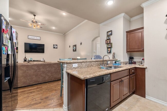 Building Photo - Available July 2026! 3/3.5 Mediterranean S...