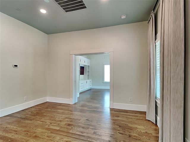Building Photo - 5536 Tremont St