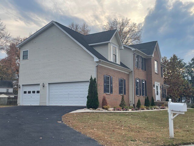 Building Photo - 2907 Dumas St