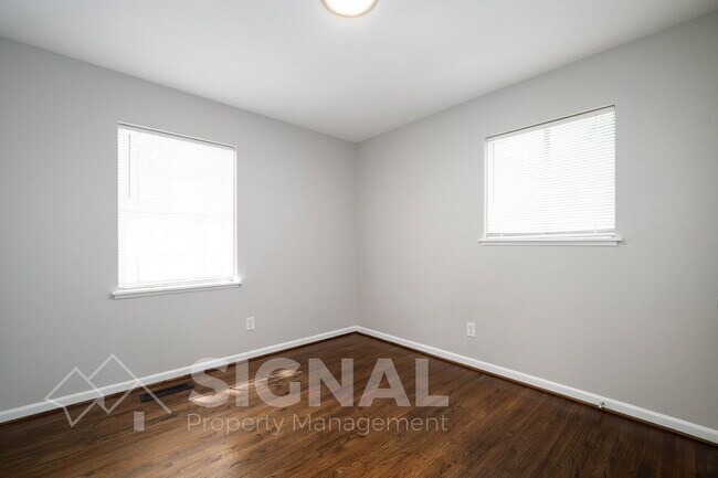 Building Photo - 5114 Beacon Dr
