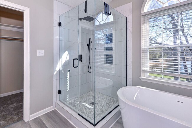 Building Photo - Lovely Home in Seaford