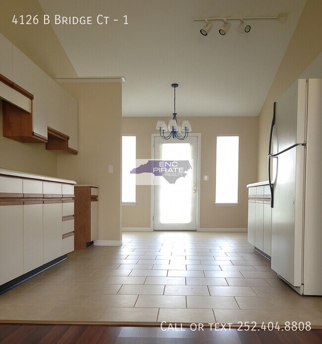 Building Photo - 4126B Bridge Ct