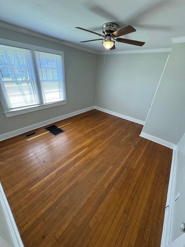 Building Photo - Ooltewah 3 Bedroom 2.5 Bath! Pet Friendly! Housing Vouchers Accpeted!