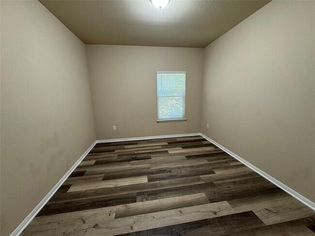 Building Photo - 3108 Armidale Dr