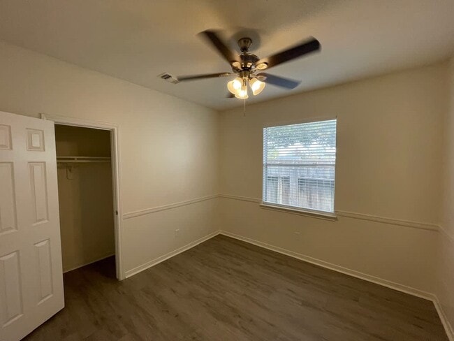 Building Photo - 22826 Tara Way Dr