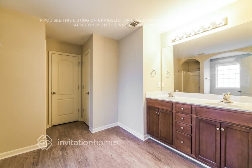 Building Photo - 75 Monarch Way