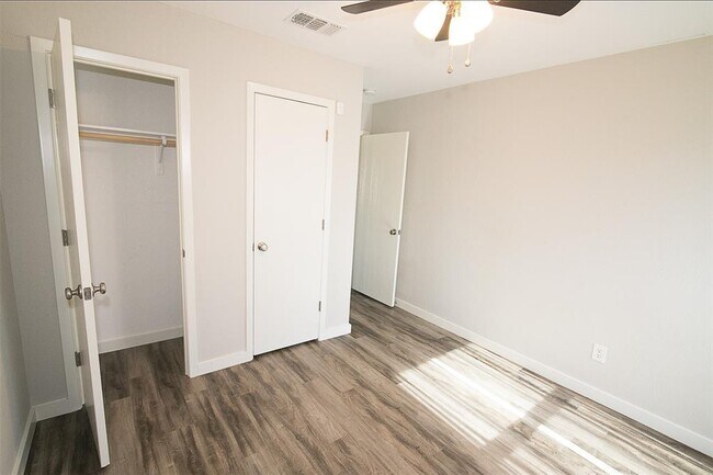 Building Photo - 1505 Quail Valley Dr