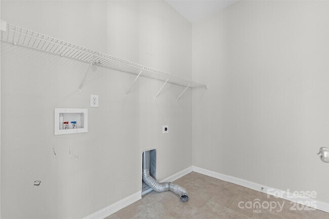 Building Photo - 5006 Rosewater Ln