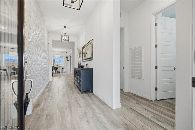 Building Photo - 246 Tallis Hills Ave