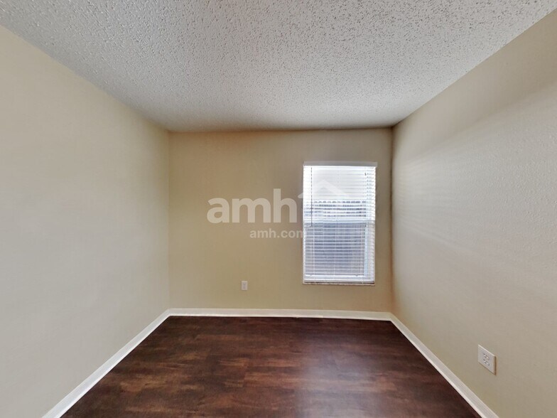 Building Photo - 22747 Saint Thomas Cir