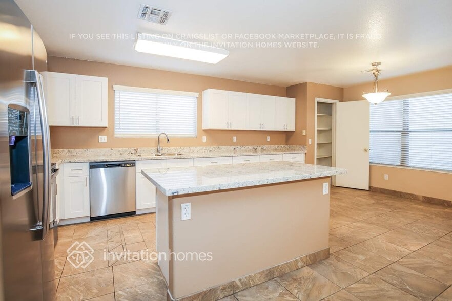 Building Photo - 1714 W Amberwood Dr