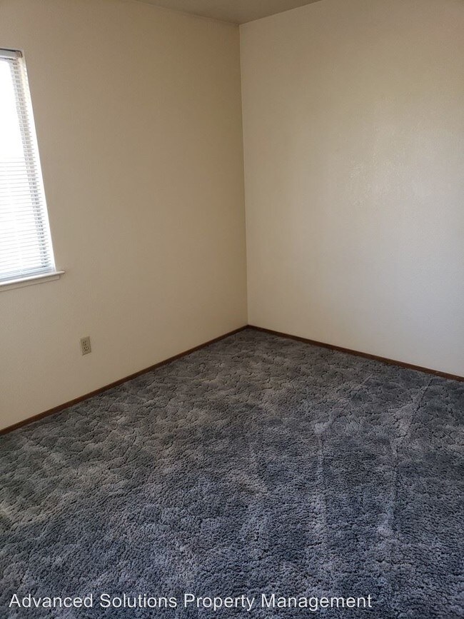 Building Photo - 5391 Valleyridge Dr