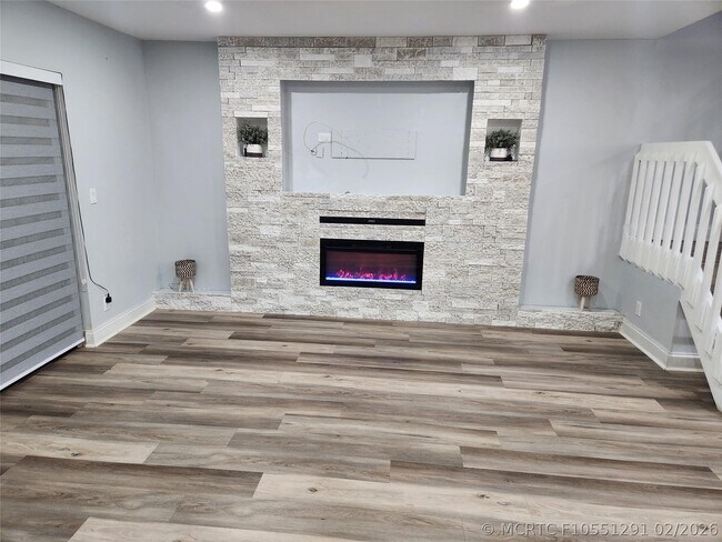Building Photo - 3667 Carambola Cir