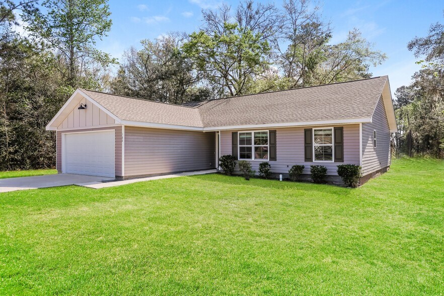 Building Photo - 160 Callie Cir