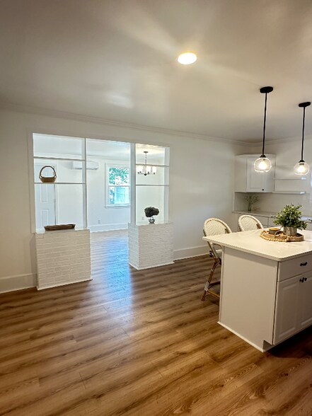 Building Photo - 750 8th St