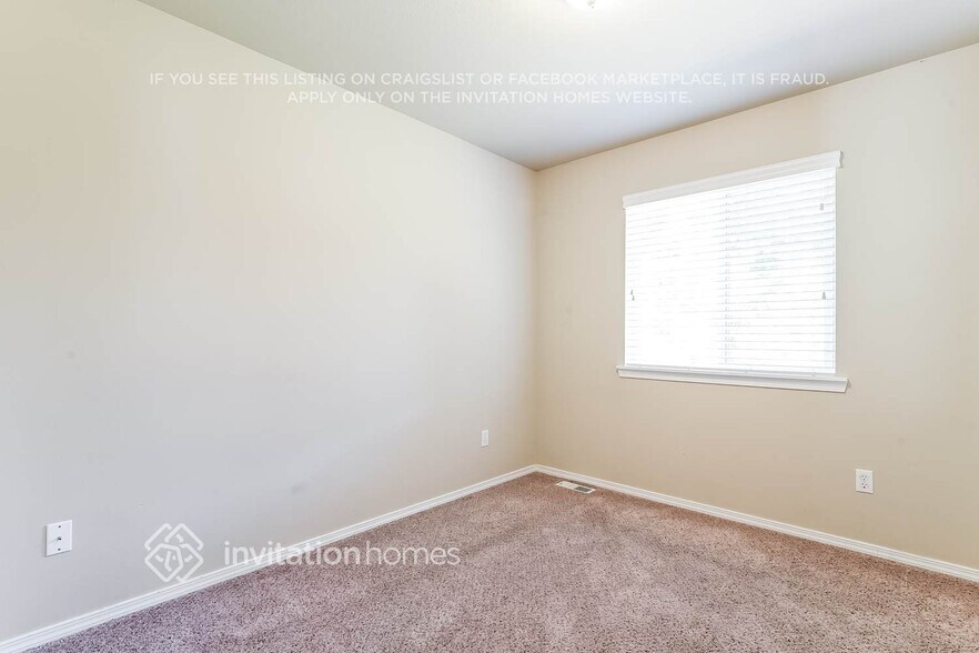 Building Photo - 12105 119th St E