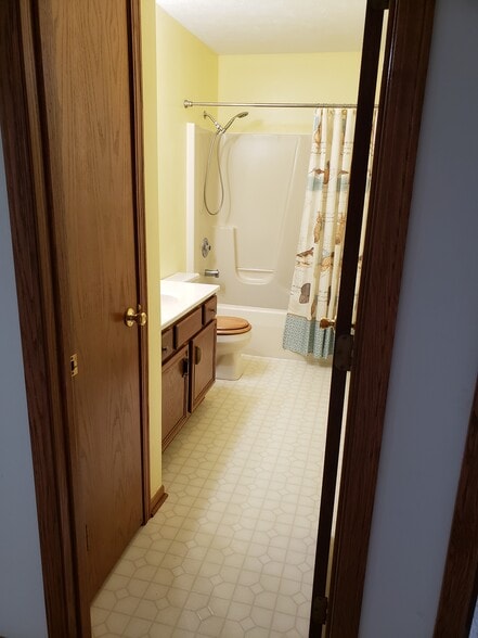 Building Photo - 5260 Silver Dawn Ln