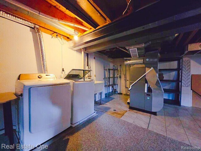 Building Photo - 24128 Quad Park Ln