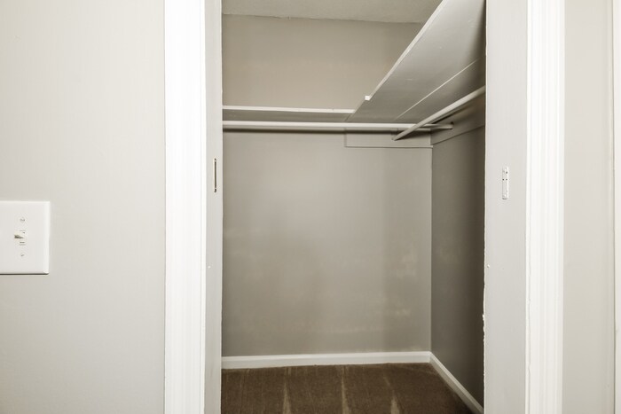 Building Photo - 401 Parlock Rd