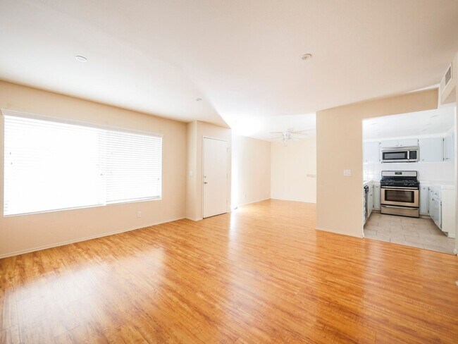 Floorplan - 5317-5311 Denny Ave