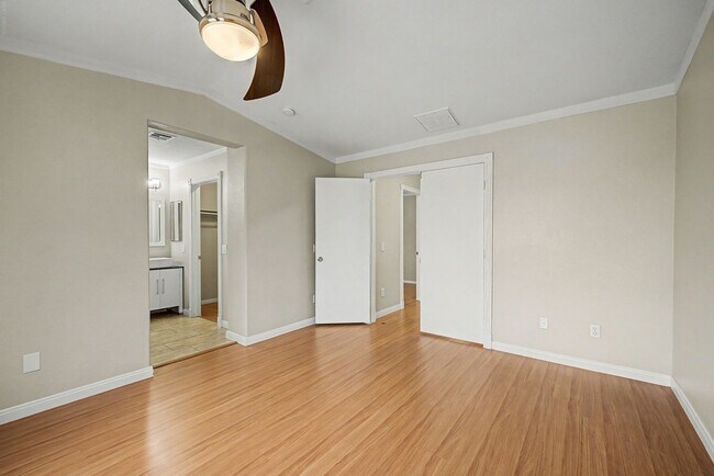 Building Photo - 7928 Hornbeam Ct