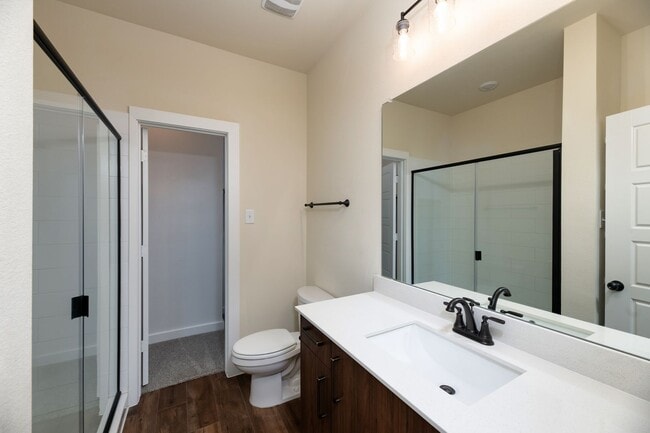 Building Photo - AVAILABLE NOW! GORGEOUS 2 BEDROOM FOUR PLEX LOCATED IN MIDLOTHIAN ISD!