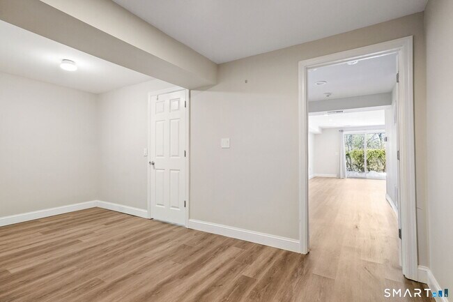 Building Photo - 51 Brittania Dr