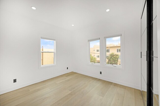 Building Photo - 1386-1388 47th Avenue (1355r)