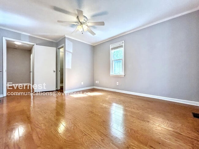 Building Photo - 1807 Dresden Dr NE