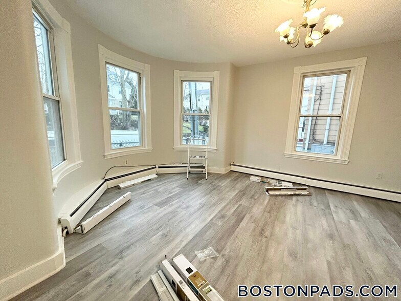 Building Photo - 8-10 oakland St.