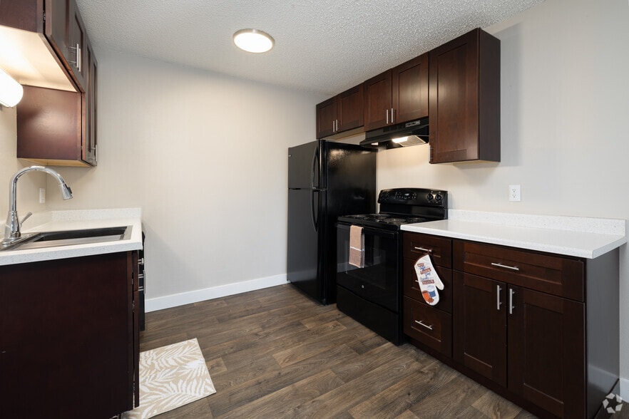 Primary Photo - Chestnut Hills