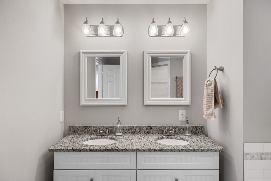 Building Photo - 3206 Anderson Pl