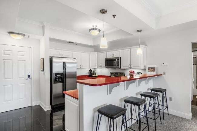 Building Photo - 210 Raceday Center Dr