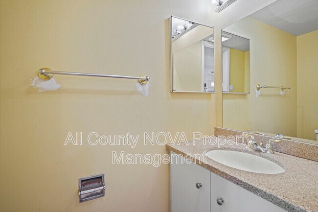 Building Photo - 1140 23rd St NW