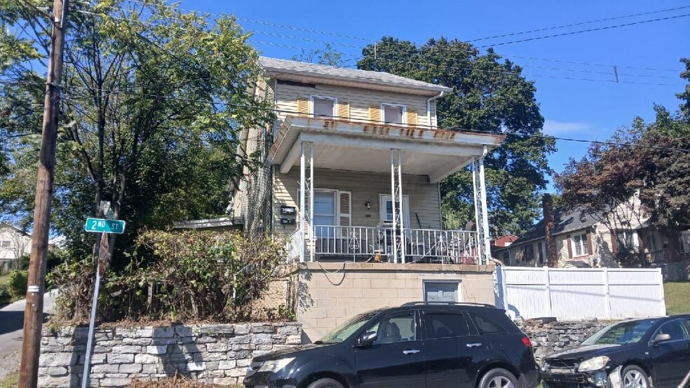 Primary Photo - 643 2nd St