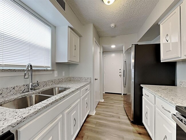 Building Photo - 3 BR/2BA | Renovated Single Family Home | 2-Car Garage | Gated backyard