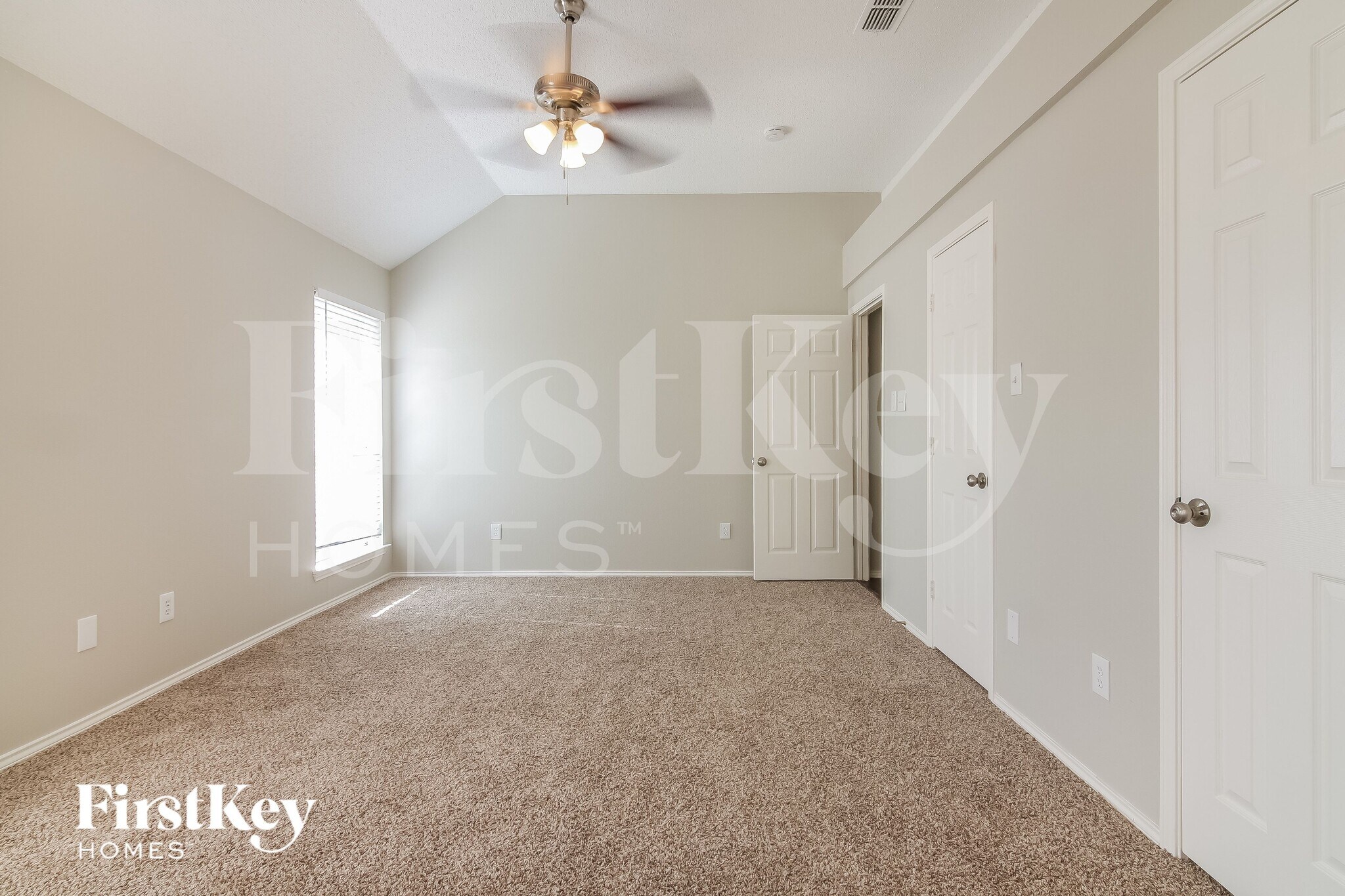 Building Photo - 903 Hillwood Ct