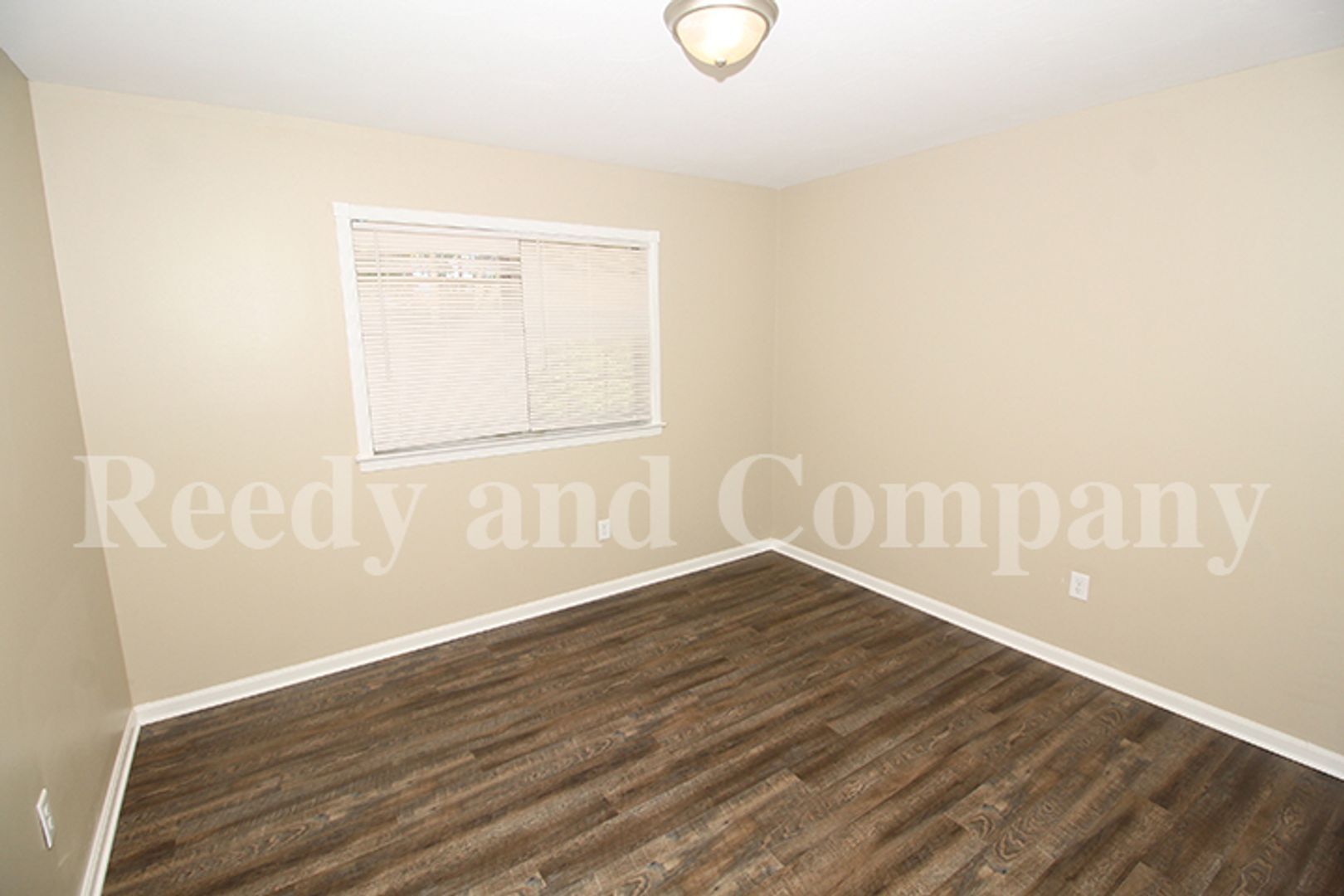 Building Photo - 3235 Fox Chase Dr