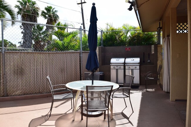 Building Photo - Maui Gardens 1bd 1ba upstairs Unit - Mostl...