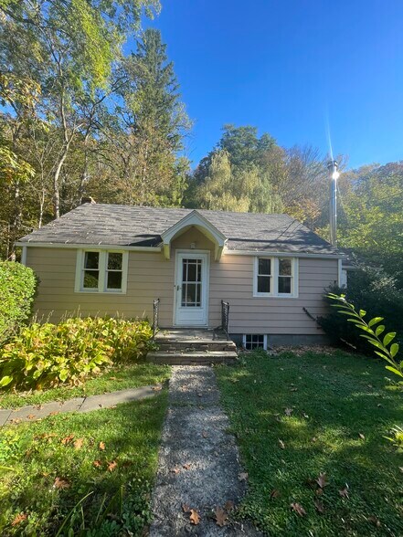 Primary Photo - 387 Brooktondale Rd