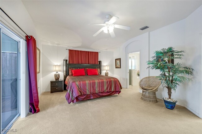 Building Photo - 14823 Calusa Palms Dr