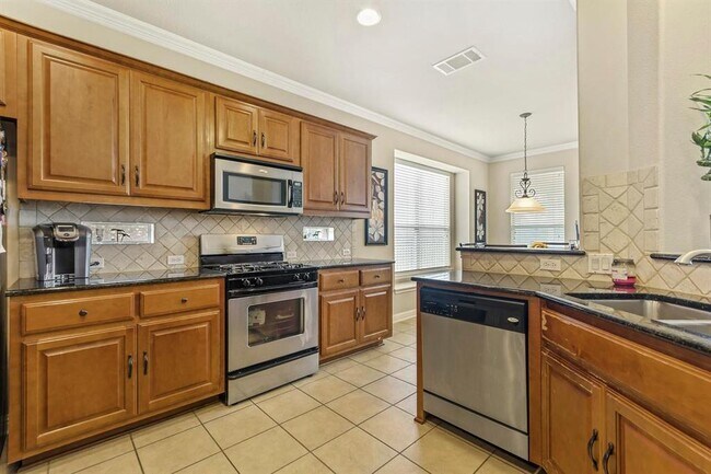 Building Photo - 1610 Hidden Springs Path