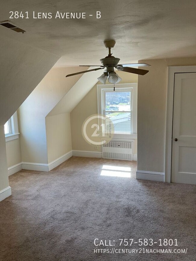 Building Photo - 2841 Lens Ave