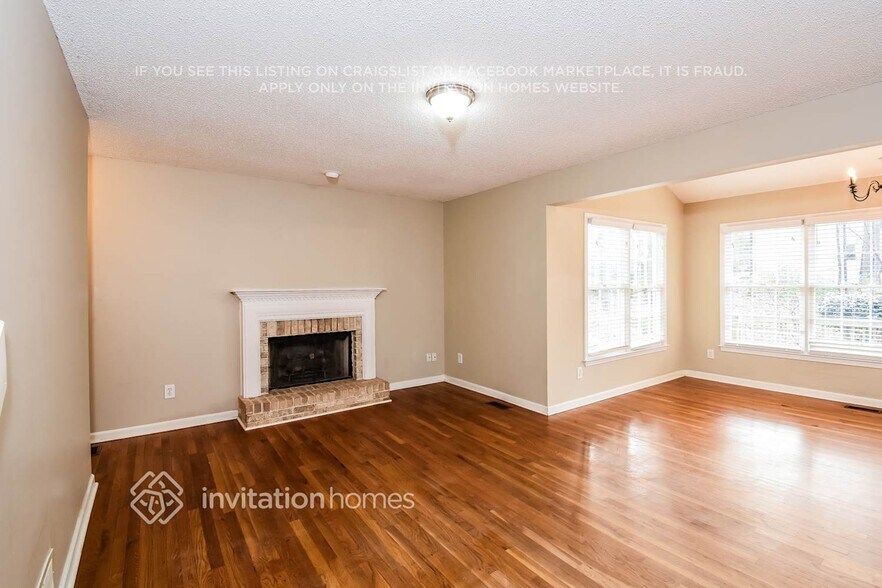 Building Photo - 4000 Bent Willow Ln