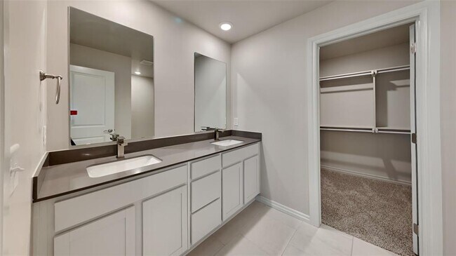 Building Photo - 5317 Malpaso Crk Dr