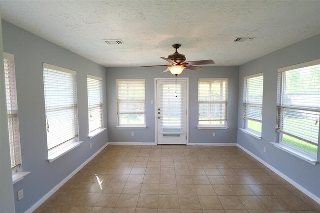 Building Photo - 16423 Quailynn Dr