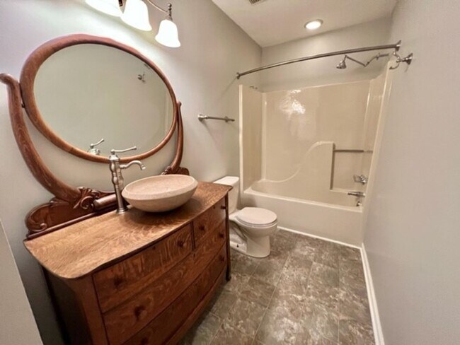 Building Photo - 3 Bedroom, 2 Bathroom w/ Covered Deck on Large Lot